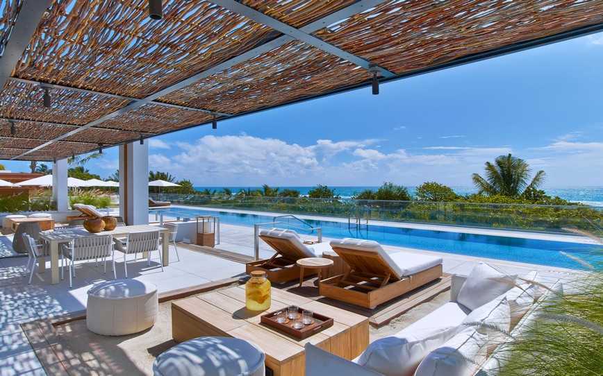 Cabana-Pool,-Ultra-Cabana,-Poolside,-1-Hotel-South-Beach,-Miami,-USA.jpg