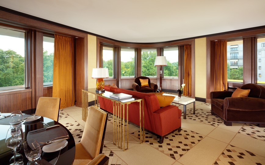 Lane_Suite_sitting_room_45-Park-Lane.jpg